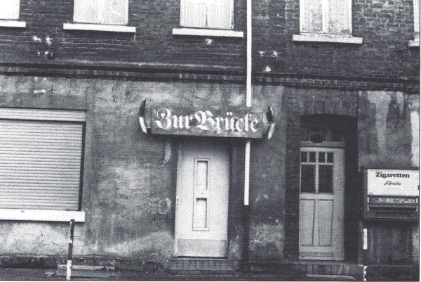 Zur Brücke