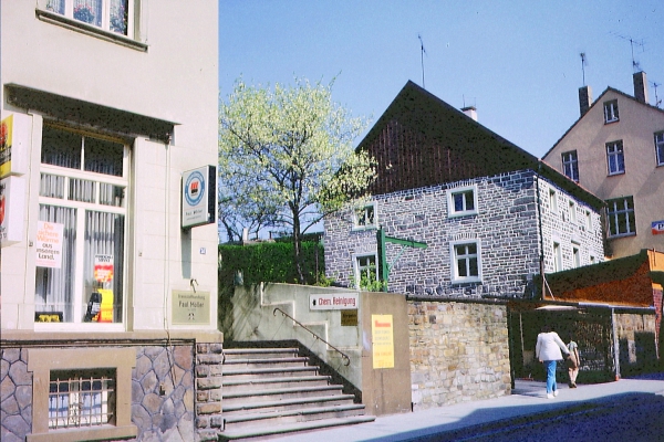 Haus Möller rechts/ links Haus Griese